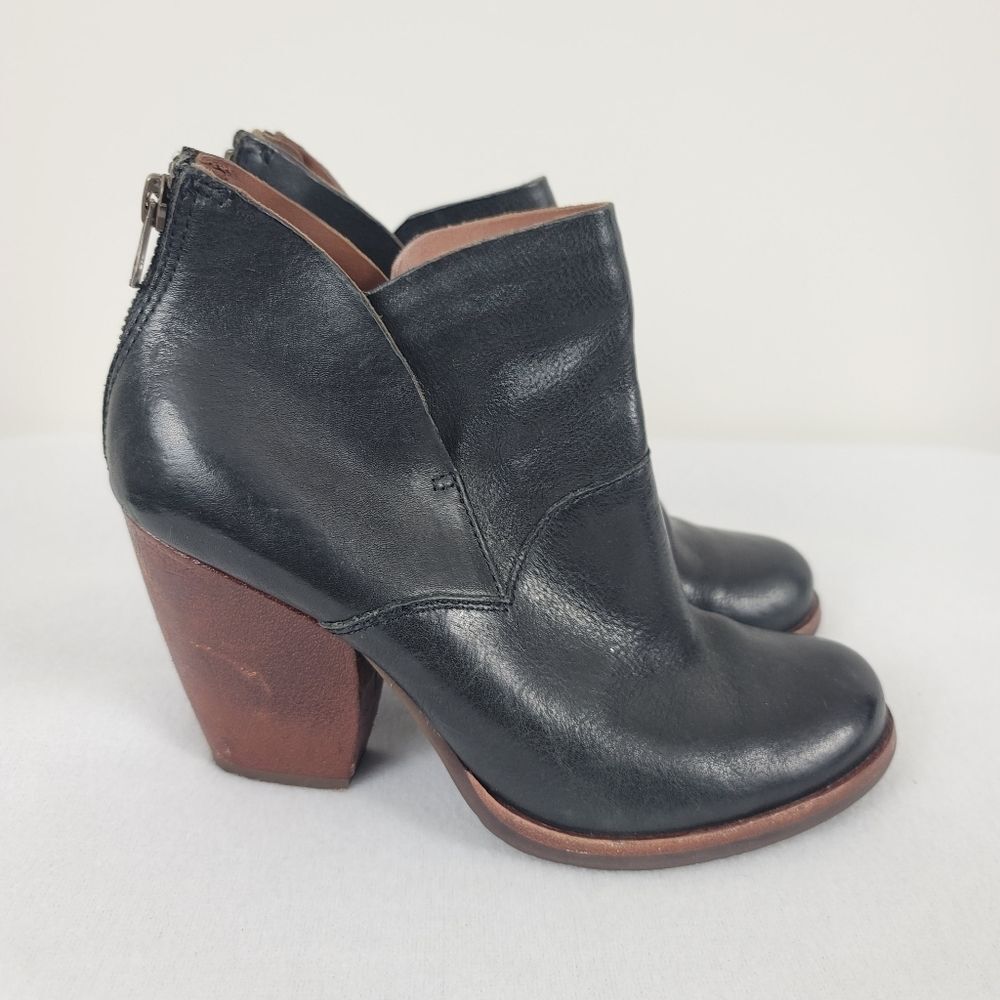 KORK-EASE Castaneda Ankle Bootie Block High Heel Leather Black Zip Boots Sz 6